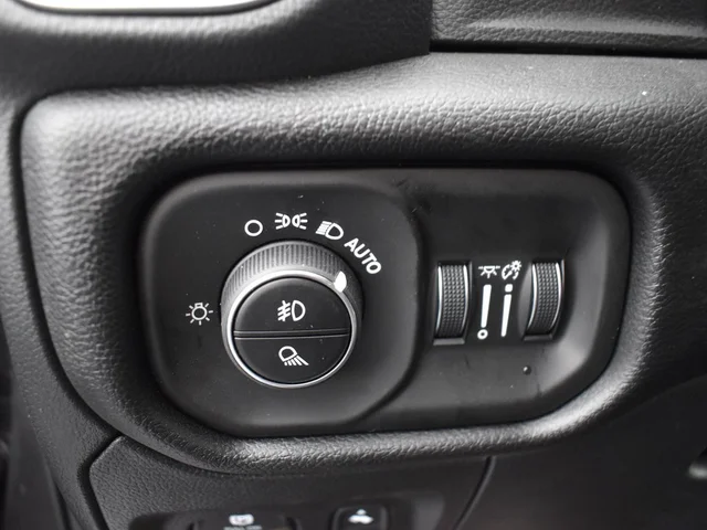 Nuevos RAM 1500 à Estados chez autogozo