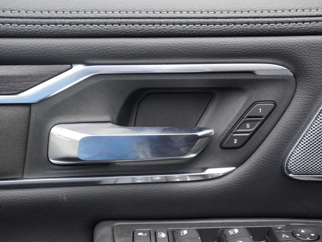 Nuevos RAM 1500 à Estados chez autogozo
