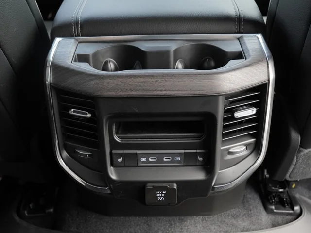 Nuevos RAM 1500 à Estados chez autogozo