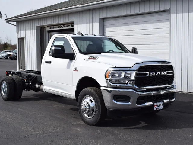 Nuevos RAM 3500 à Estados chez autogozo