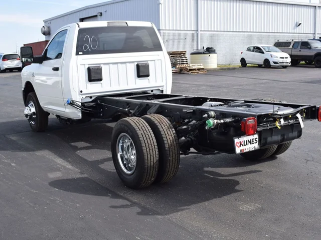 Nuevos RAM 3500 à Estados chez autogozo