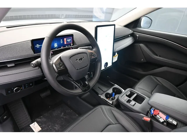Nuevos FORD MUSTANG MACH-E à Estados chez autogozo