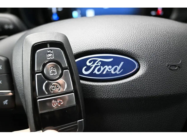 Nuevos FORD MAVERICK à Estados chez autogozo