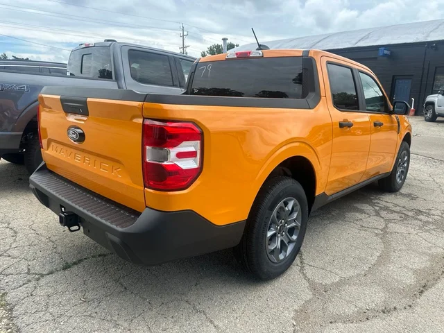 Nuevos FORD MAVERICK à Estados chez autogozo