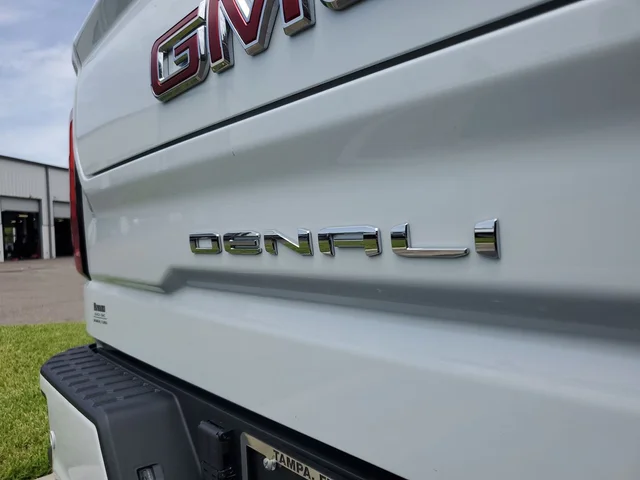 Nuevos GMC SIERRA 1500 à Estados chez autogozo