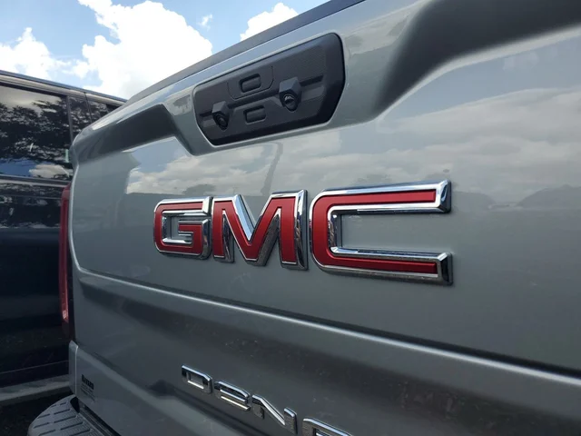 Nuevos GMC SIERRA 1500 à Estados chez autogozo
