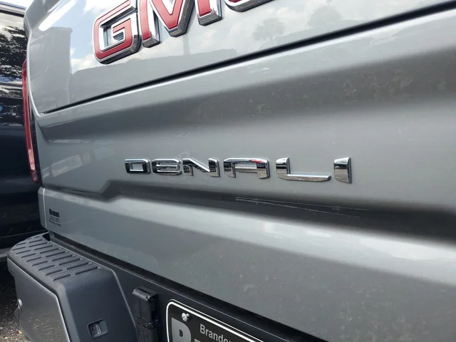 Nuevos GMC SIERRA 1500 à Estados chez autogozo