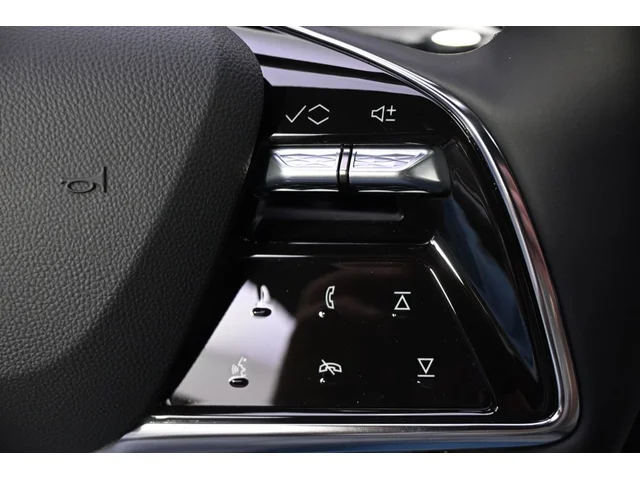 Nuevos CADILLAC OPTIQ à Estados chez autogozo