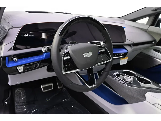 Nuevos CADILLAC OPTIQ à Estados chez autogozo
