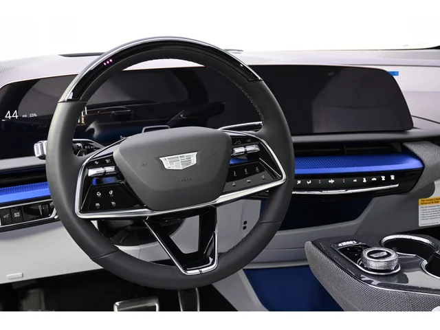 Nuevos CADILLAC OPTIQ à Estados chez autogozo