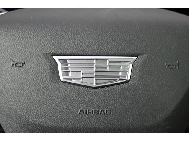Nuevos CADILLAC OPTIQ à Estados chez autogozo
