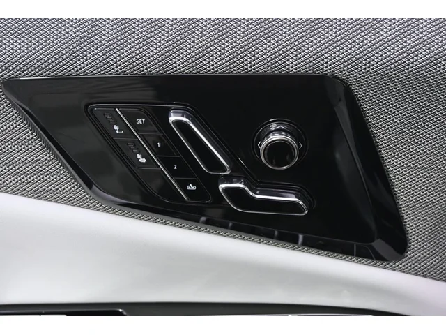 Nuevos CADILLAC OPTIQ à Estados chez autogozo