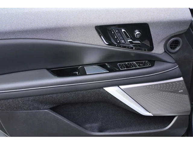 Nuevos CADILLAC OPTIQ à Estados chez autogozo