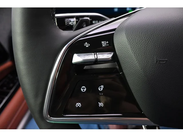 Nuevos CADILLAC OPTIQ à Estados chez autogozo