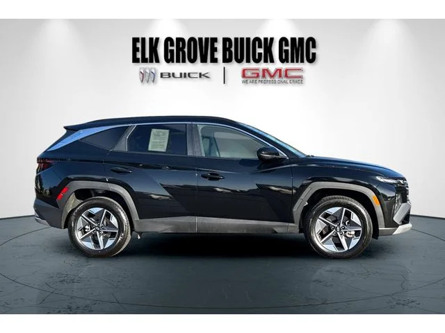 SEMINUEVOS HYUNDAI Tucson at ELK GROVE in Elk Grove Buick GMC