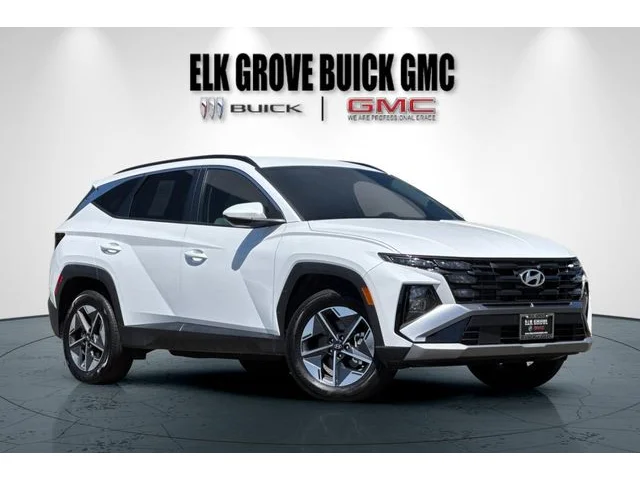 SEMINUEVOS HYUNDAI Tucson at ELK GROVE in Elk Grove Buick GMC