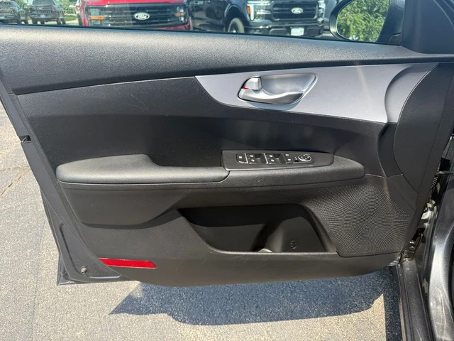 SEMINUEVOS KIA Forte a Estados en autogozo
