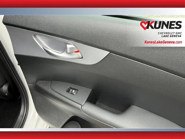 SEMINUEVOS KIA Forte a Estados en autogozo