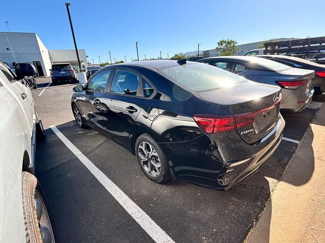 SEMINUEVOS KIA Forte a Estados en autogozo
