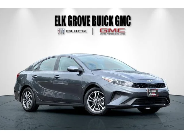 SEMINUEVOS KIA Forte at ELK GROVE in Elk Grove Buick GMC