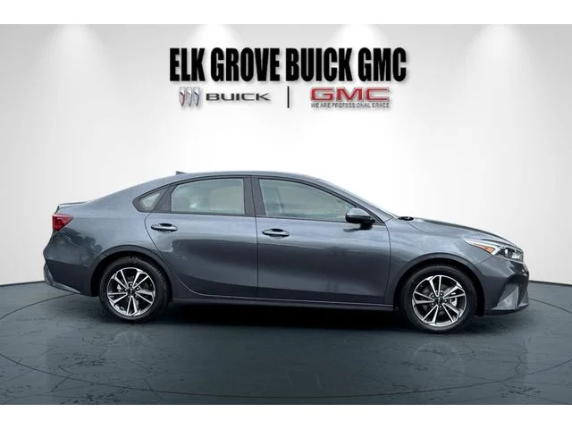 SEMINUEVOS KIA Forte at ELK GROVE in Elk Grove Buick GMC