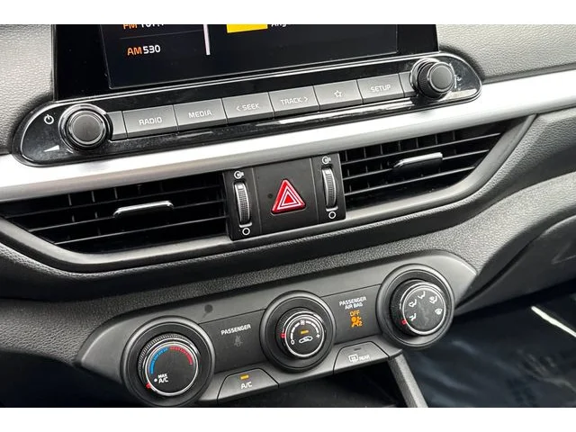 SEMINUEVOS KIA Forte at ELK GROVE in Elk Grove Buick GMC