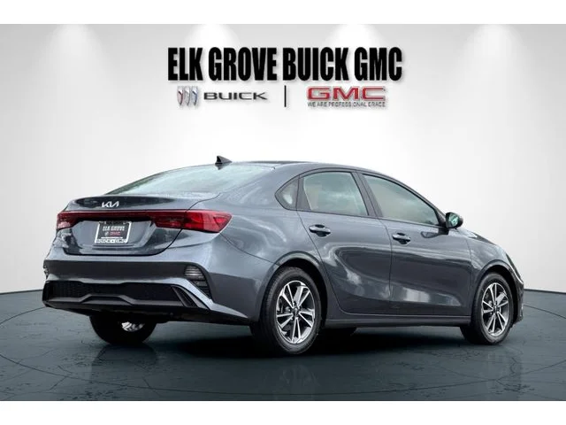 SEMINUEVOS KIA Forte at ELK GROVE in Elk Grove Buick GMC