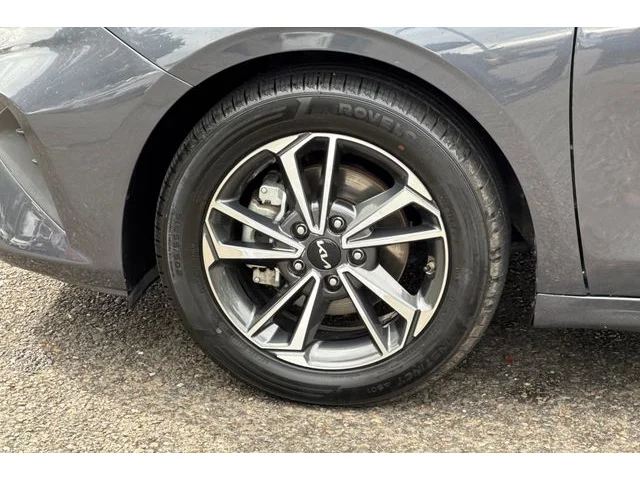 SEMINUEVOS KIA Forte at ELK GROVE in Elk Grove Buick GMC