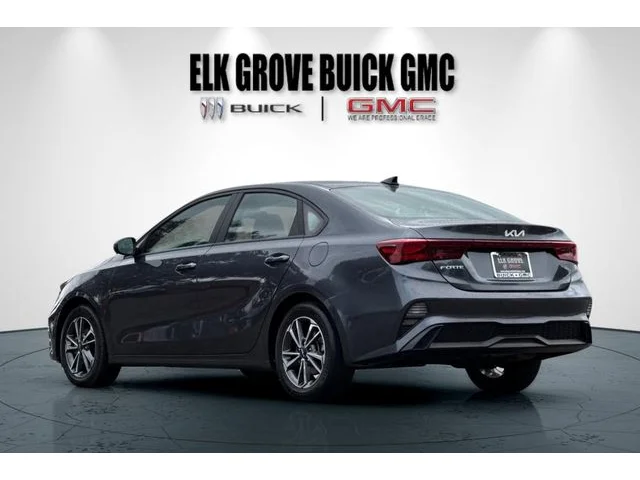 SEMINUEVOS KIA Forte at ELK GROVE in Elk Grove Buick GMC