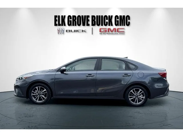 SEMINUEVOS KIA Forte at ELK GROVE in Elk Grove Buick GMC