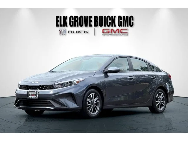 SEMINUEVOS KIA Forte at ELK GROVE in Elk Grove Buick GMC