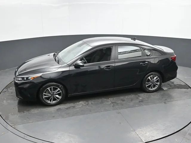 SEMINUEVOS KIA Forte a Estados en autogozo