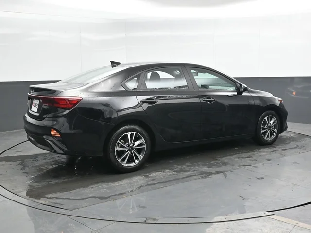 SEMINUEVOS KIA Forte a Estados en autogozo