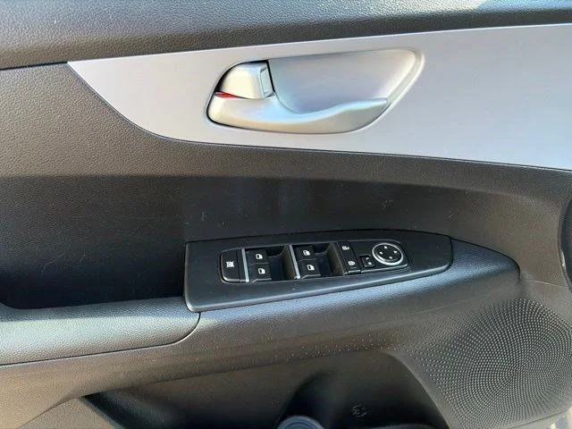 SEMINUEVOS KIA Forte a Estados en autogozo