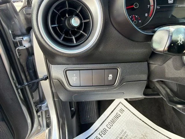 SEMINUEVOS KIA Forte a Estados en autogozo
