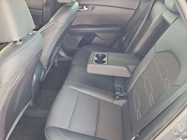 SEMINUEVOS KIA Forte a Estados en autogozo