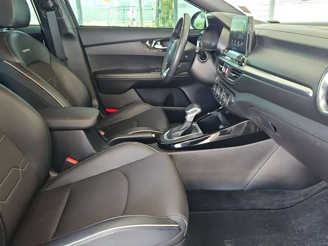 SEMINUEVOS KIA Forte a Estados en autogozo