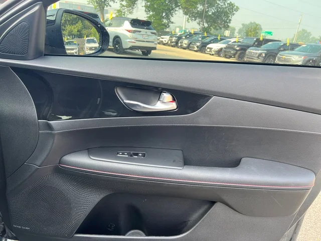 SEMINUEVOS KIA Forte a Estados en autogozo