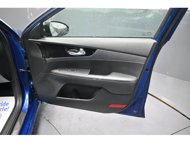 SEMINUEVOS KIA Forte a Estados en autogozo