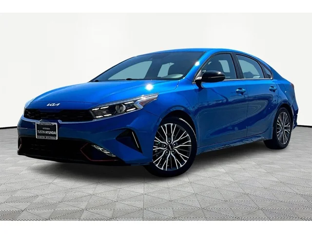 SEMINUEVOS KIA Forte a Tustin    en Tustin Hyundai