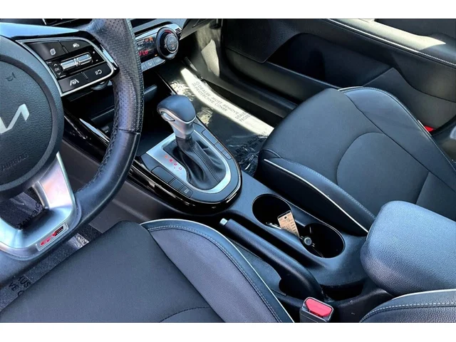 SEMINUEVOS KIA Forte a Tustin    en Tustin Hyundai
