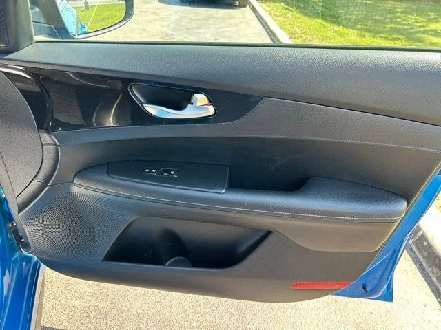 SEMINUEVOS KIA Forte a Estados en autogozo