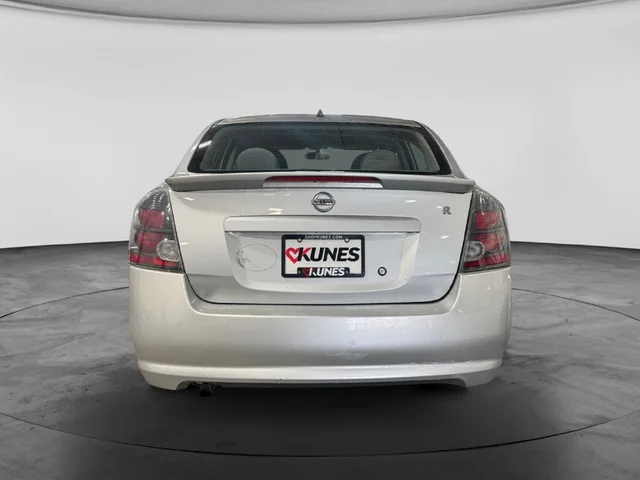 SEMINUEVOS NISSAN Sentra a Estados en autogozo
