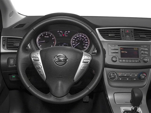 SEMINUEVOS NISSAN Sentra a Estados en autogozo