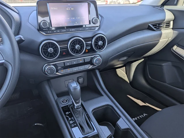 SEMINUEVOS NISSAN Sentra at Kennesaw, in Town Center Nissan