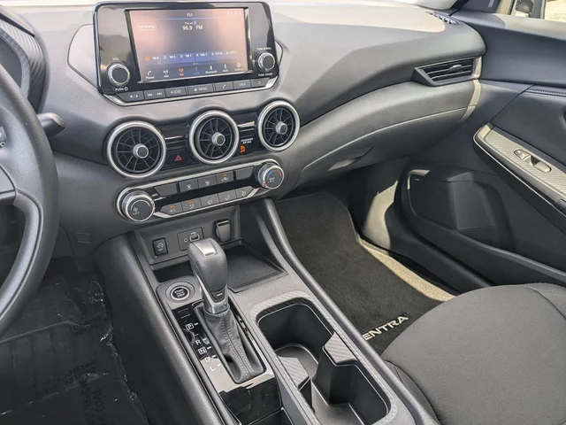 SEMINUEVOS NISSAN Sentra a Estados en autogozo