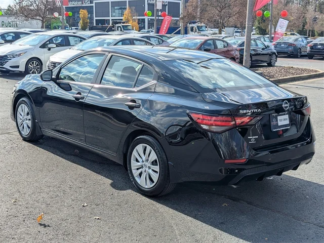 SEMINUEVOS NISSAN Sentra at Kennesaw, in Town Center Nissan