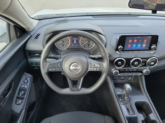 SEMINUEVOS NISSAN Sentra a Estados en autogozo