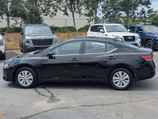 SEMINUEVOS NISSAN Sentra at Kennesaw, in Town Center Nissan