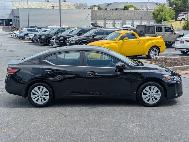 SEMINUEVOS NISSAN Sentra at Kennesaw, in Town Center Nissan
